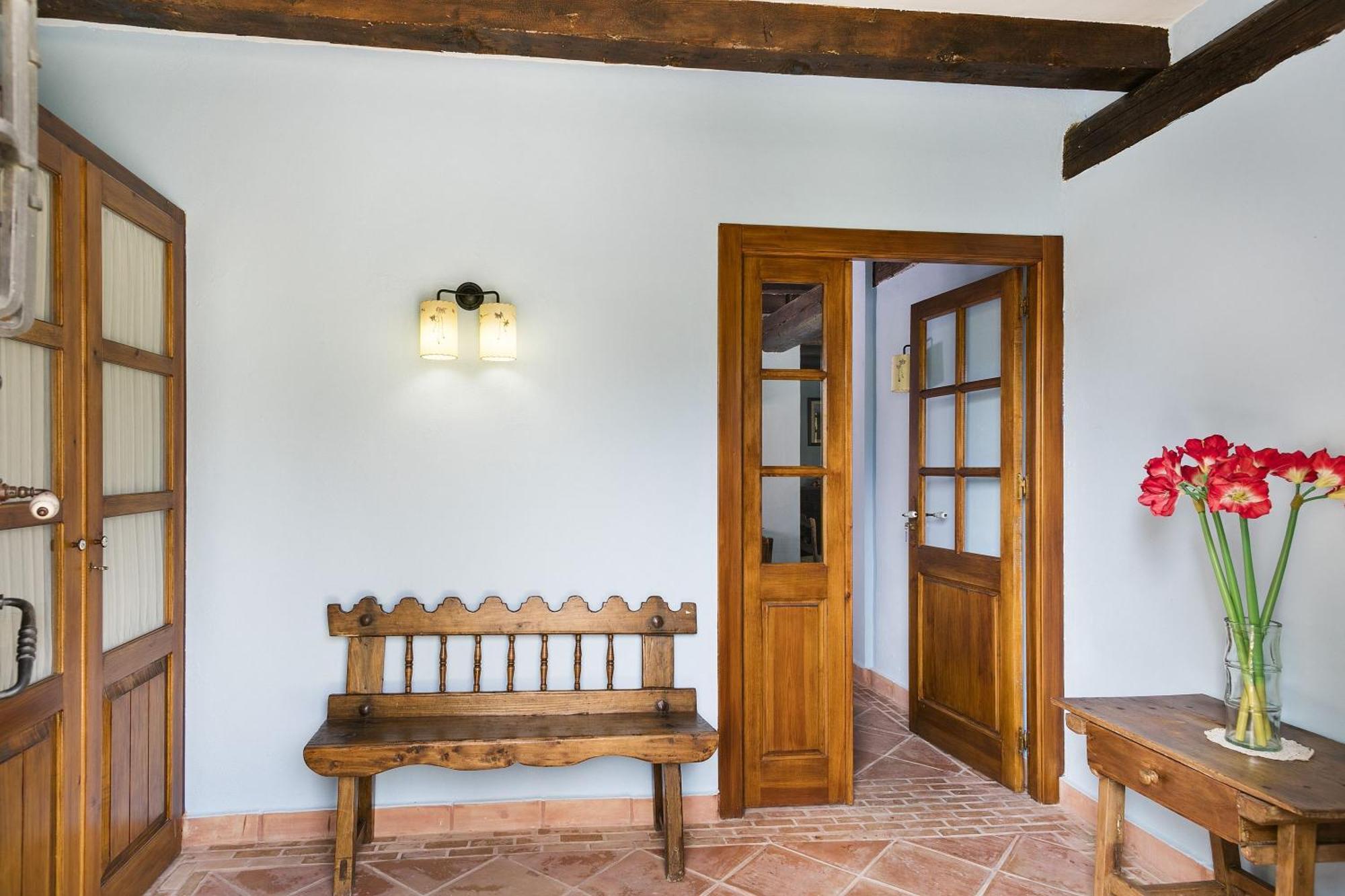 Desconexion Entre Olivos Centenarios Villa Velez Blanco Exterior photo